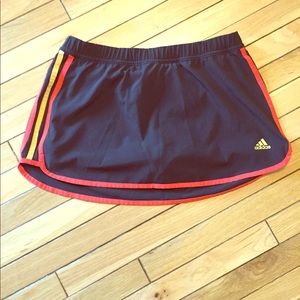 Adidas Black & Red Athletic Skort. SZ Med like new
